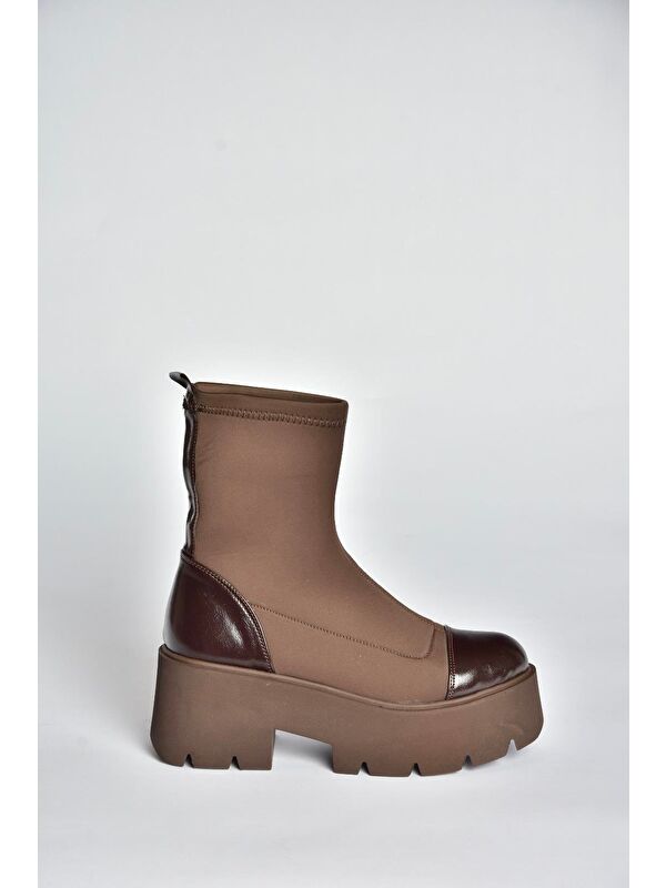 Kahverengi Kadın Bot V272902904 - Görsel 8