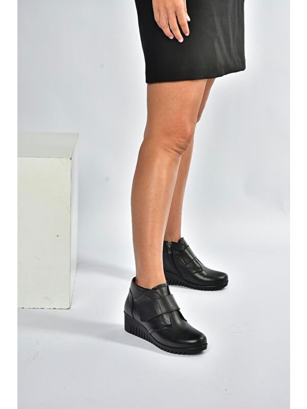 Siyah Kadın Bot V324501903 - Görsel 2