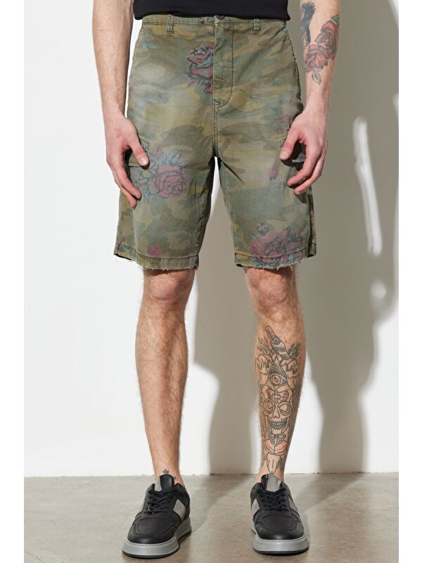 Wrangler Regular Fit Haki Desenli Şort