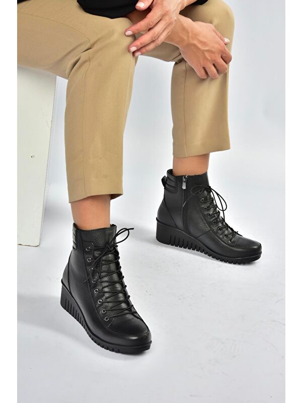 Siyah Kadın Bot V324245103 - Görsel 3