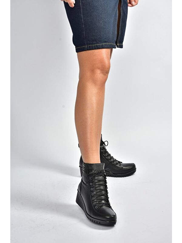 Siyah Kadın Bot V324245103 - Görsel 4