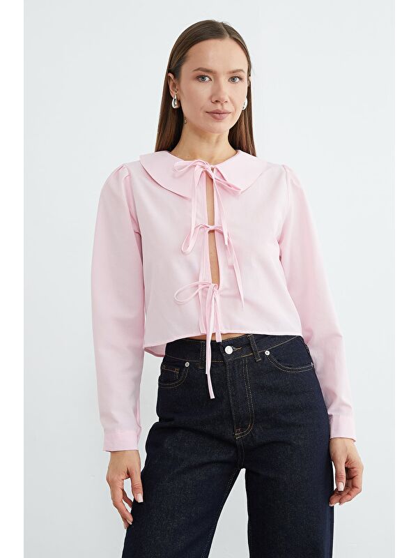 Fullamoda Önden Bağlamalı Bebe Yaka Crop Bluz