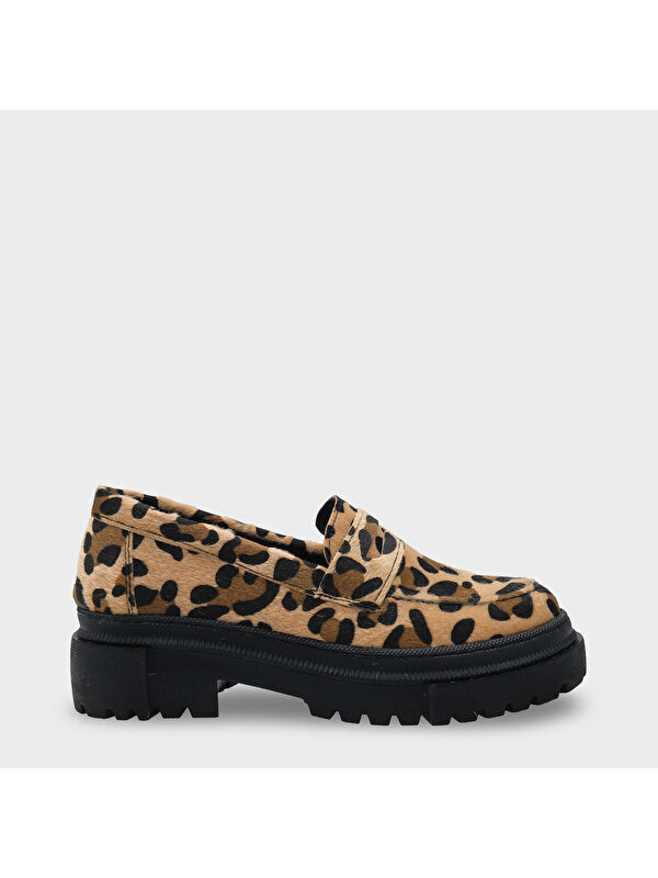 Capone Outfitters Fania Oval Burunlu Trak Tabanlı Rugan Kadın Loafer