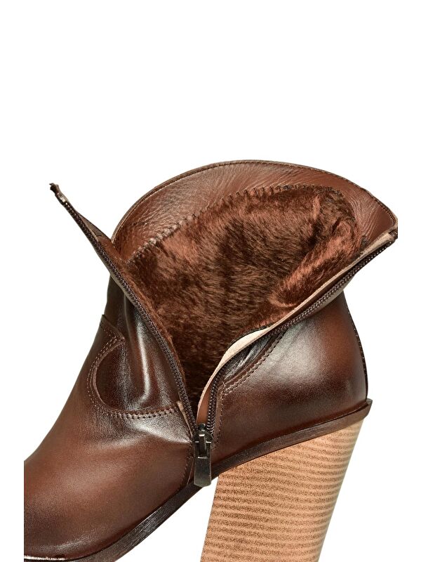 Kahverengi Kadın Bot V654081903 - Görsel 5