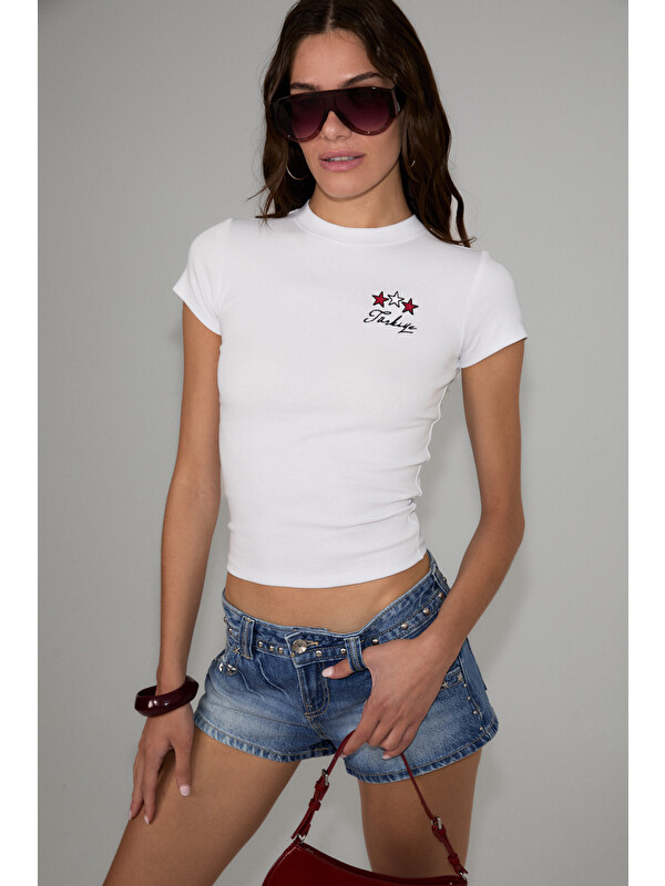 GRIMELANGE SELCEN Kadın Yumuşak Ve Esnek Kumaşlı Organik Pamuklu Dünya Kupasına Özel Nakışlı BEYAZ T-Shirt