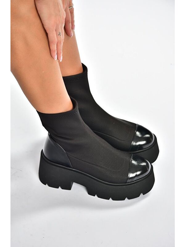 Siyah Kadın Bot V272902904 - Görsel 3