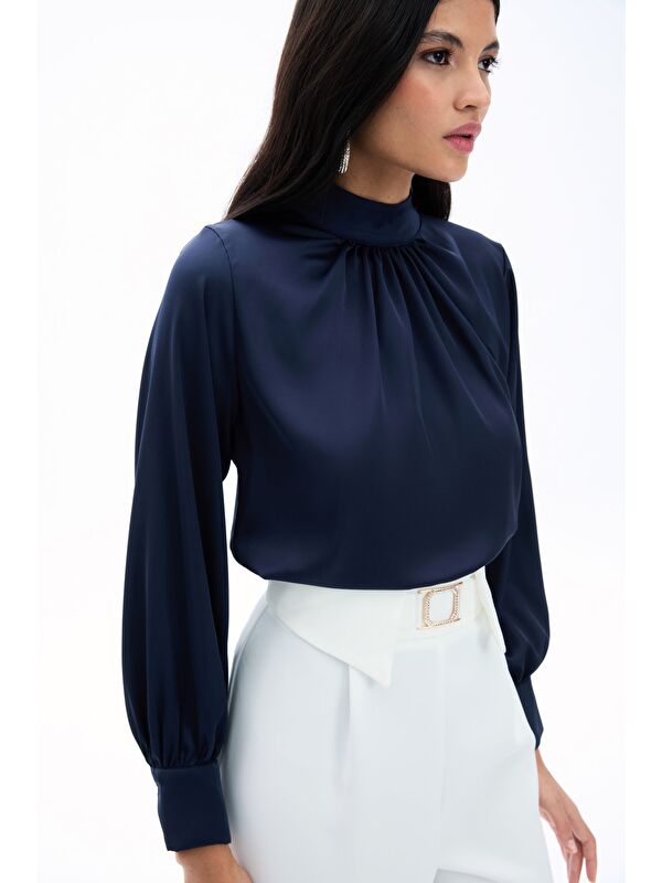 SATEEN Yaka Detaylı Saten Bluz - Lacivert