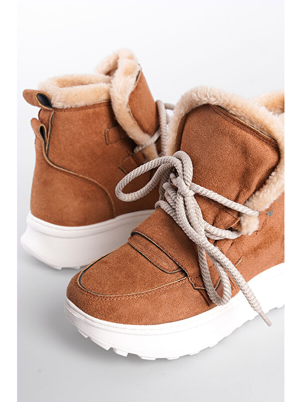 Agatha Kürklü Kadın Bot - Görsel 5