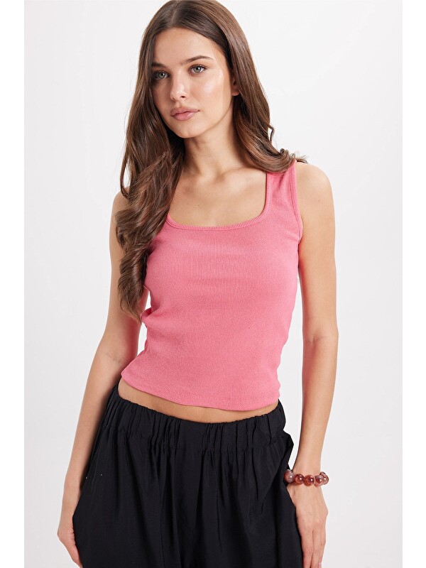 TUDORS Kadın Slim Fit Dar Kesim Askılı Kare Yaka Pamuklu Pembe Crop Atlet