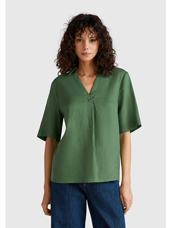 United Colors Of Benetton Kadın Açık Yeşil %100 Keten Relax Fit V Gömlek Yakalı Kısa Kollu Bluz
