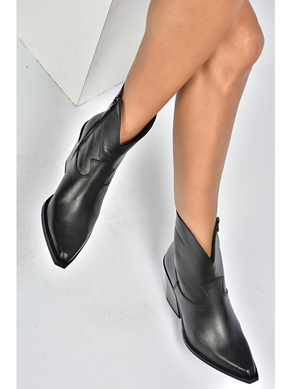 Siyah Kadın Bot V654081903 - Görsel 4