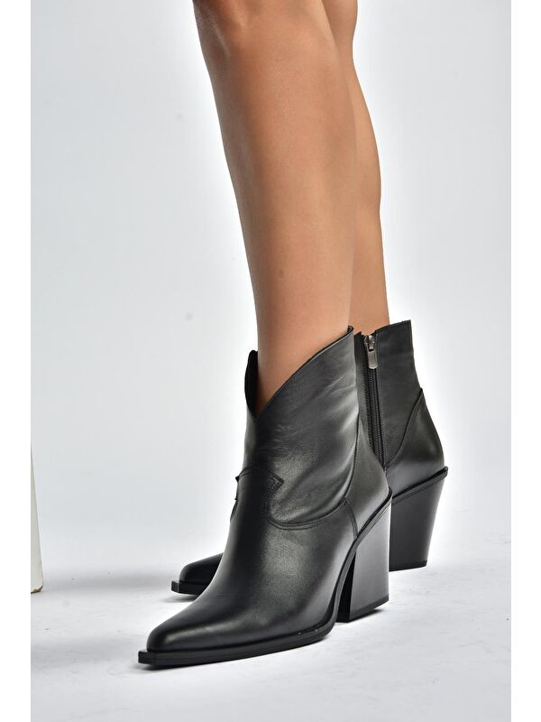 Siyah Kadın Bot V654081903 - Görsel 7