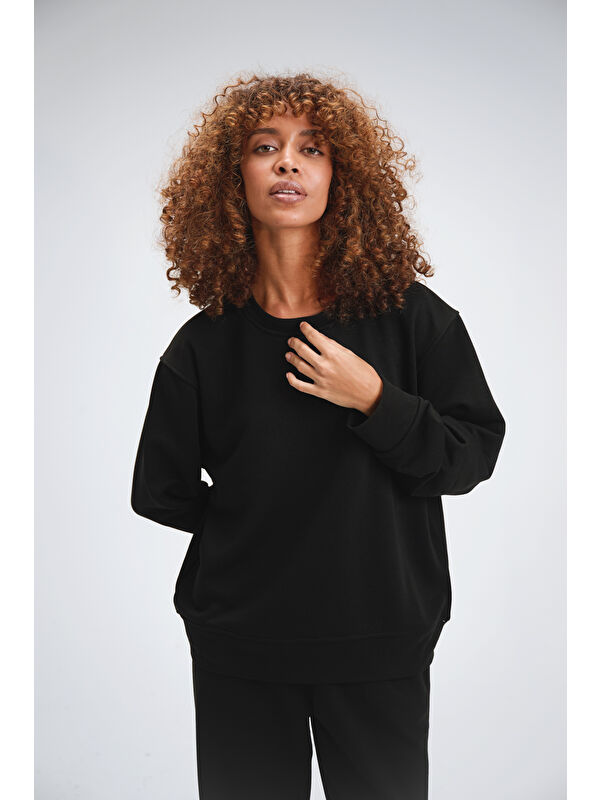 gothamVibes Kadın Timeless Oversize Siyah Sweatshirt