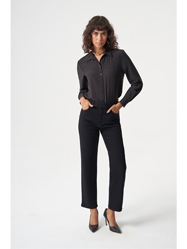 Mizalle MZL Normal Bel Klasik Kesim Siyah Boru Paça Denim Pantolon