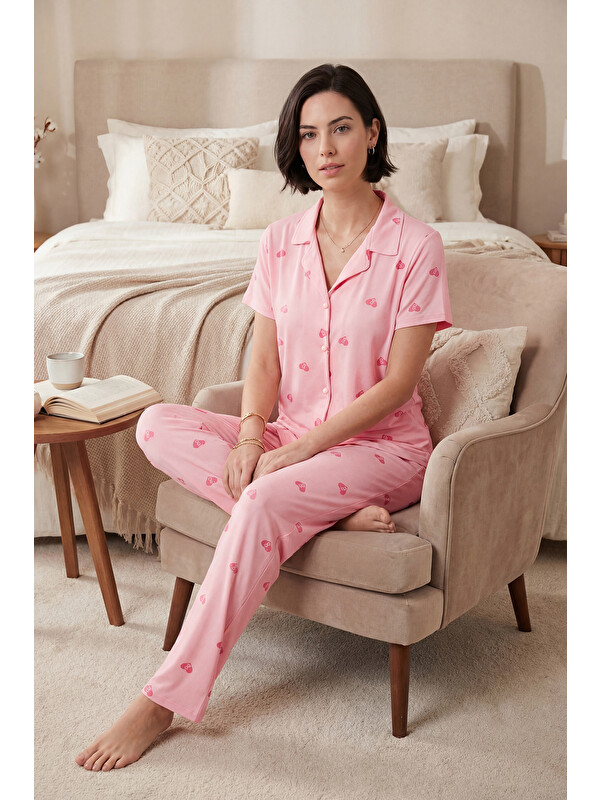 Lela Desenli Yumuşak Dokulu Regular Fit Düğmeli Kısa Kollu Kadın Pijama Takımı 65750101Y
