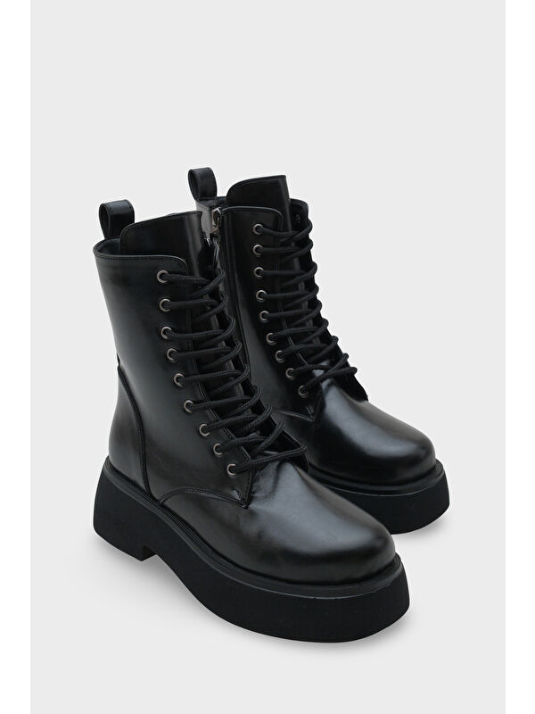 Melessa Yuvarlak Burunlu Yandan Fermuarlı Trak Tabanlı Kadın Bot - Görsel 3