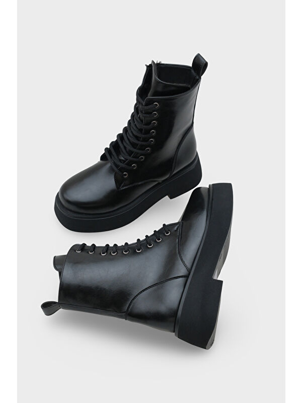 Melessa Yuvarlak Burunlu Yandan Fermuarlı Trak Tabanlı Kadın Bot - Görsel 6