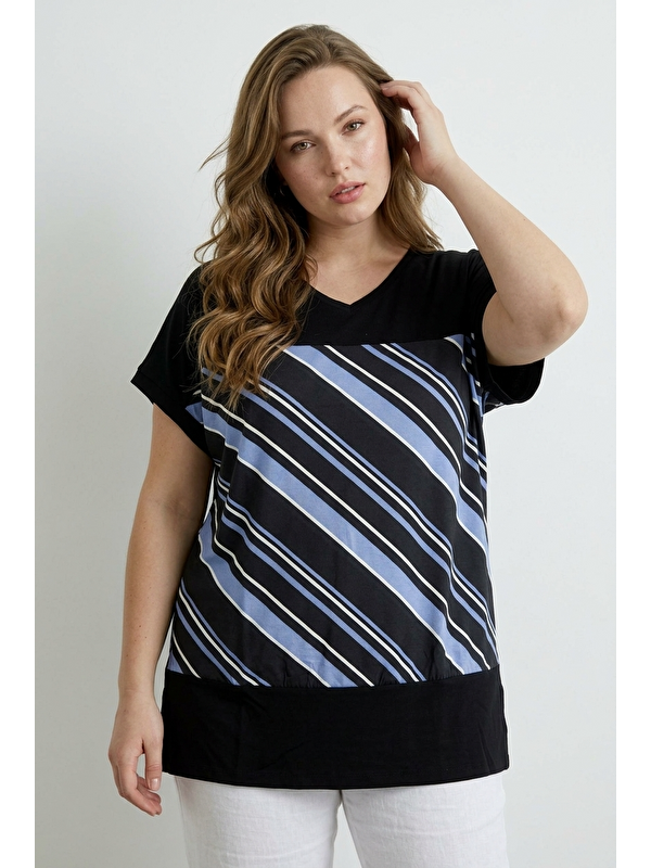 Stil Diva V Yaka Kısa Kollu Çizgili Esnek Kumaşlı T-shirt