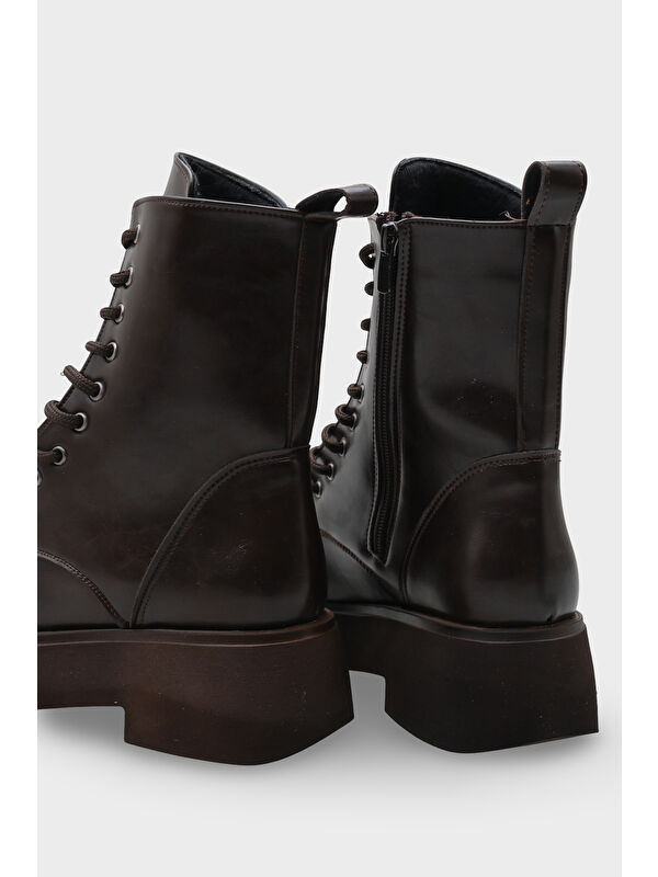 Melessa Yuvarlak Burunlu Yandan Fermuarlı Trak Tabanlı Kadın Bot - Görsel 5