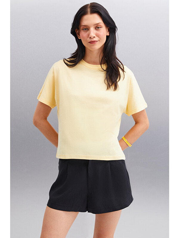 GRIMELANGE LOTTIE Kadın %100 Organik Pamuklu Regular Kalıp Bisiklet Yaka Basic Kısa Kollu SARI T-Shirt
