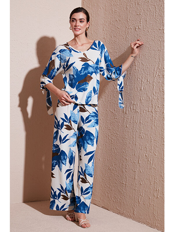 Lela Desenli Regular Fit Truvakar Kol V Yaka Alt-Üst Kadın Takım 5865357