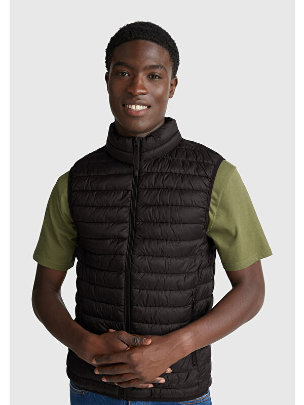 United Colors Of Benetton Erkek Siyah Polyester Dolgulu Regular Fit Yelek
