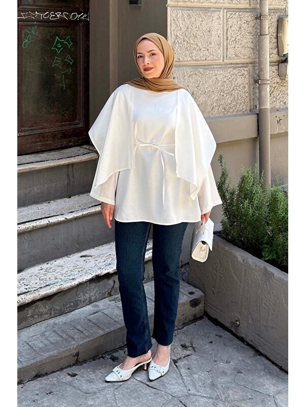 Lamelif Pelerin Detaylı Oversize Tunik Beyaz