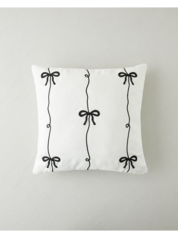 English Home Ribbon Dolgulu Kırlent 45x45 cm Siyah - Beyaz