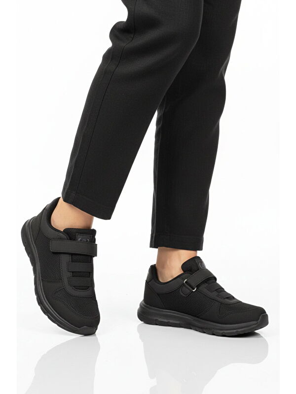Walkway Siyah Cırtlı Fileli Hafif Hava Alabilen Unisex Spor Ayakkabı 616 G