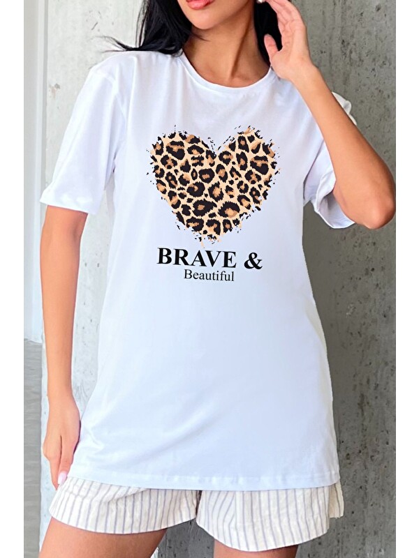 Blah. Leopar Kalp Baskılı Yapay Zeka Tasarımı Ekolojik Penye Oversize %100 Pamuk Kadın Tişört @BlahxAi