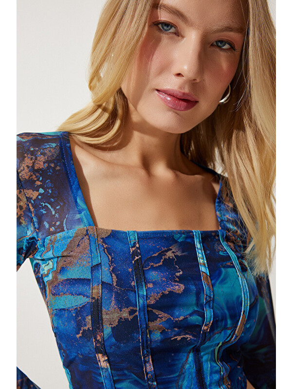 Happiness İstanbul Desenli Crop Şifon Bluz MAVİ LAN0004