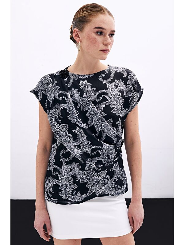 SATEEN Aksesuar Detaylı Bluz - Siyah