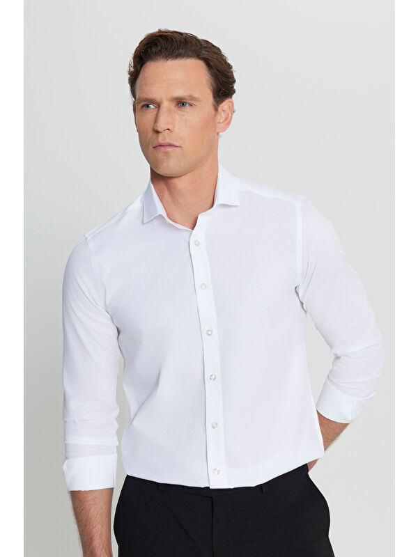 Altınyıldız Classics Erkek Beyaz Slim Fit Dar Kesim Küçük İtalyan Yaka Armürlü Gömlek