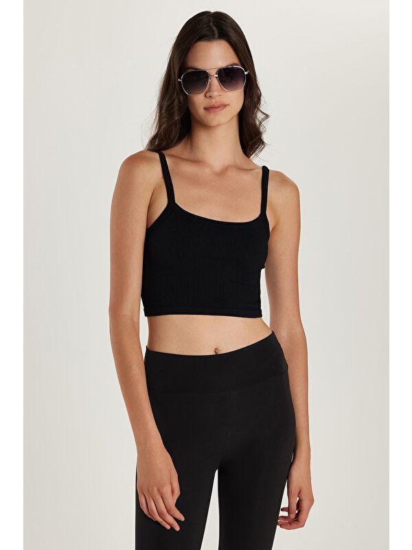 TUDORS Kadın Slim Fit Kare Yaka Düz Basic Siyah Crop Atlet