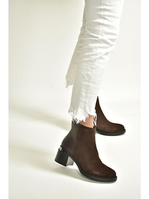 Kahverengi Kadın Bot V555559502 - Görsel 3