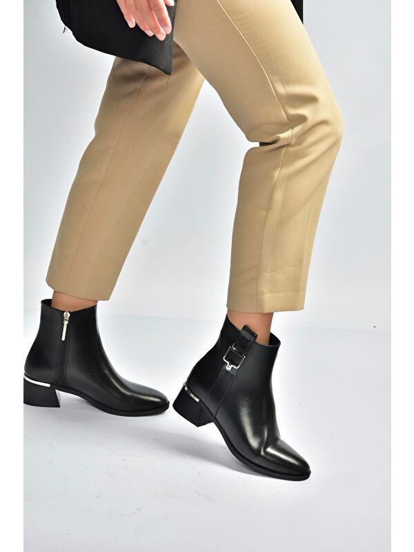 Siyah Kadın Bot V518978809 - Görsel 5
