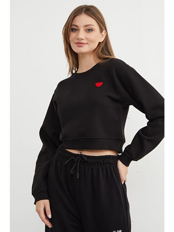 Fullamoda 3 İplik Kalp Nakışlı Crop Sweatshirt