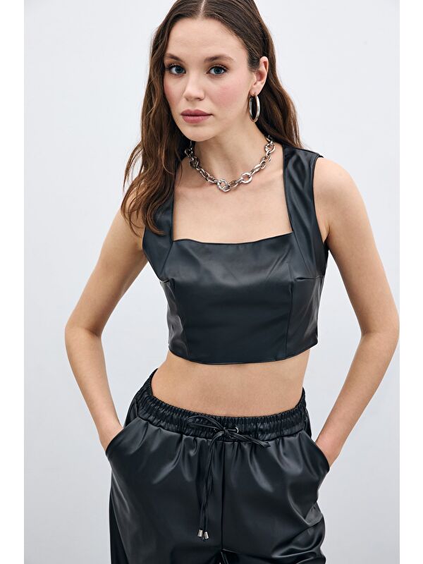 SATEEN Kare Yaka Deri Crop - Siyah