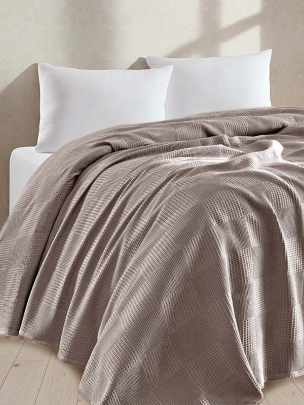 UPSTYLE %100 Pamuk Karo Desenli Pike Örtüsü - Tek Kişilik 160x230 Cm Camel