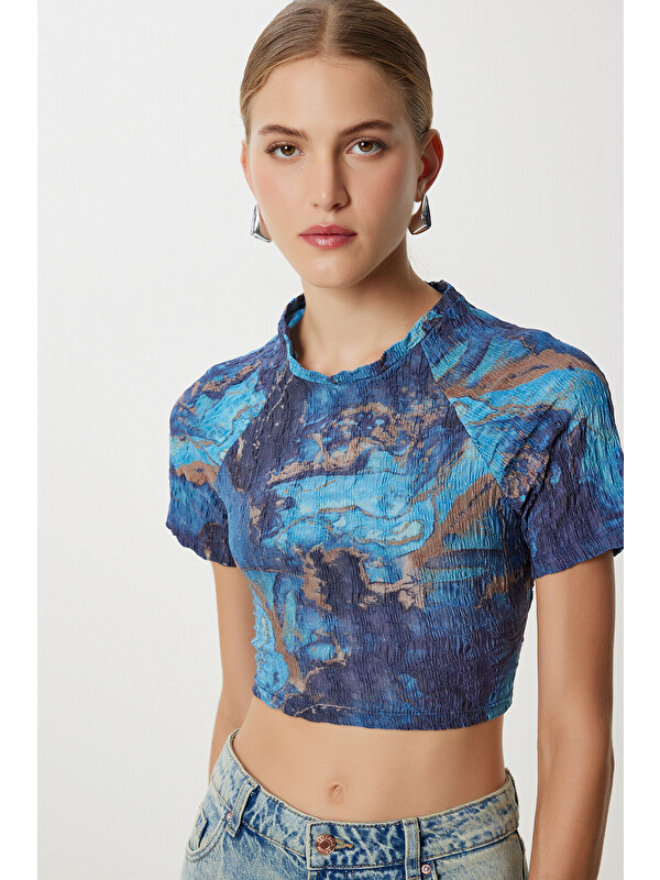 Happiness İstanbul Desenli Crop Krinkıl Bluz LACİVERT LAN0048