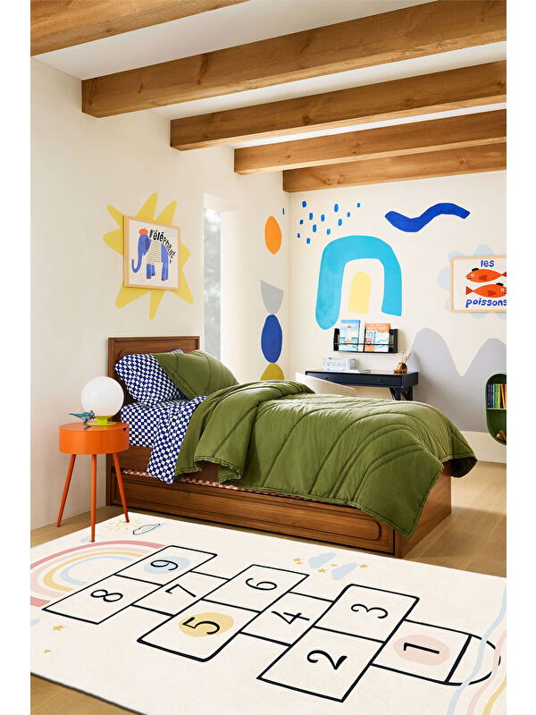Homefesto Dekoratif Özel Tasarım Yıkanabilir İnce Kaymaz Tabanlı Modern Halı KECE FR45