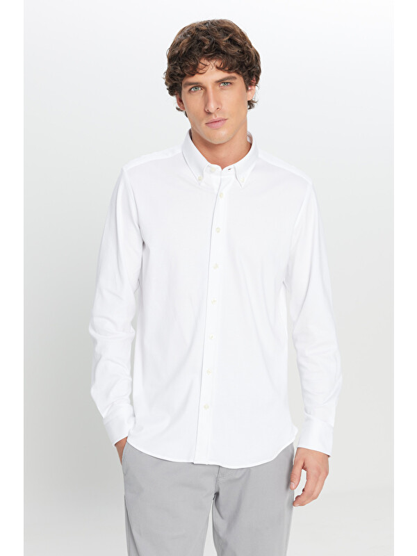 AC&Co / Altınyıldız Classics Erkek Beyaz %100 Pamuk Slim Fit Dar Kesim Düğmeli Yaka Örme Gömlek