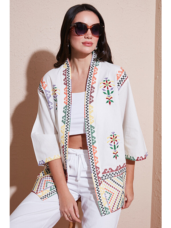 Lela Nakış İşlemeli Pamuklu Oversize Fit Truvakar Kol Kimono 676272