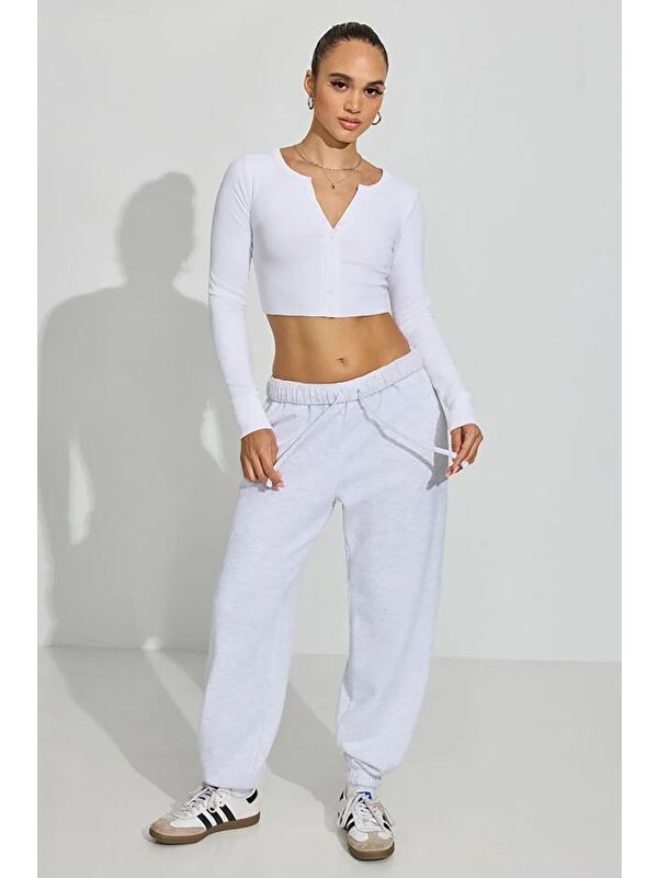 Madmext Beyaz Uzun Kollu Düğmeli Kaşkorse Crop Hırka Mg2193