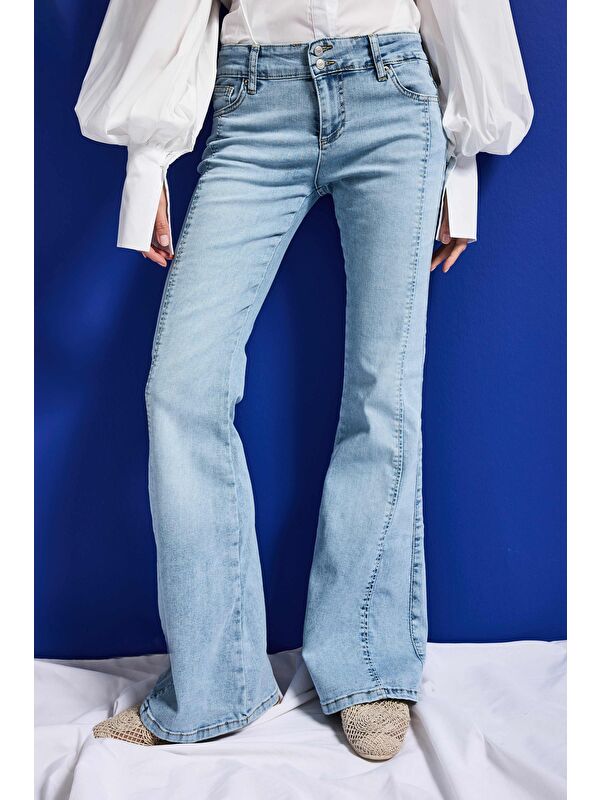 It's Basic Kadın Ice 4s6-3 Mid Rise Flare Fit Kemer Detaylı Esnek Kumaş Denim Jean