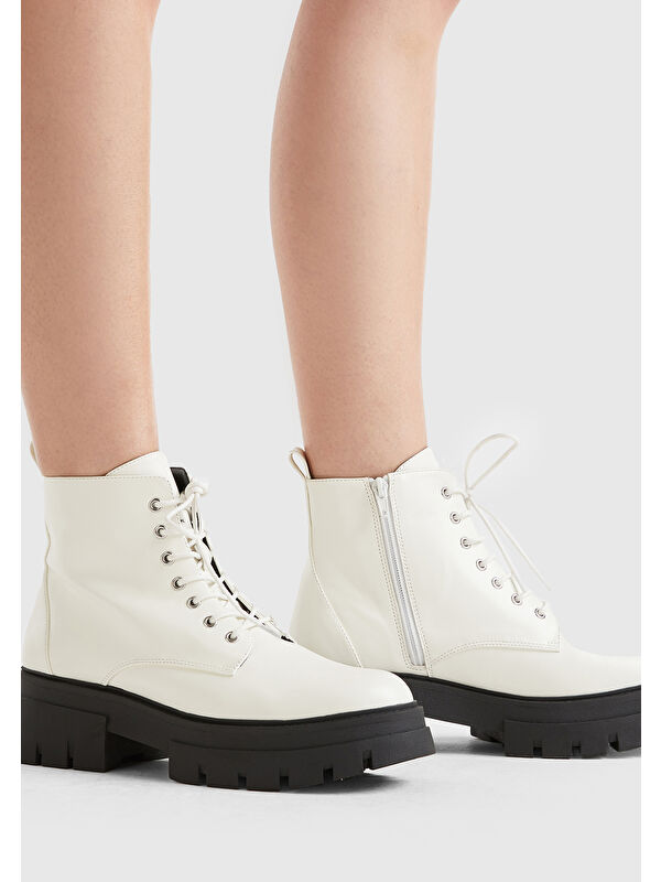 Kadın Beyaz Suni Deri Bot - Görsel 2
