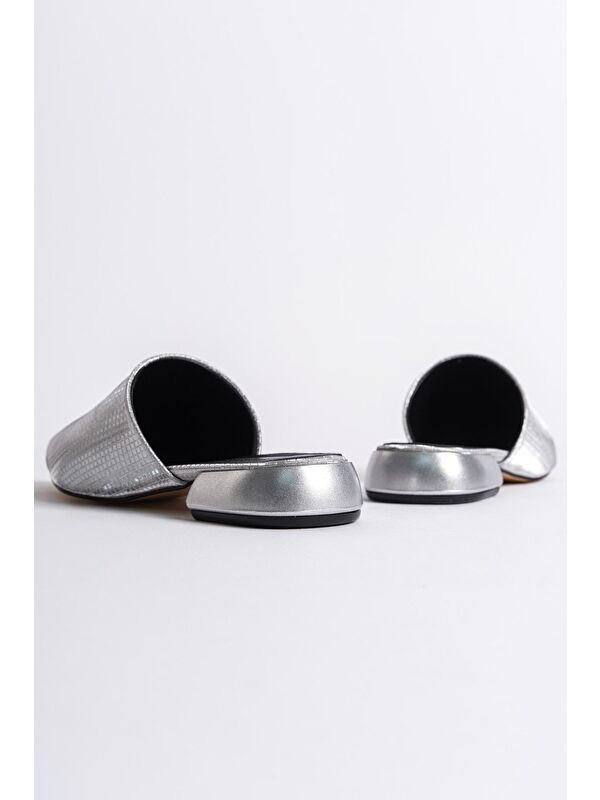 Sivri Burunlu Kısa Topuklu Kapalı Kadın Terlik - Görsel 2