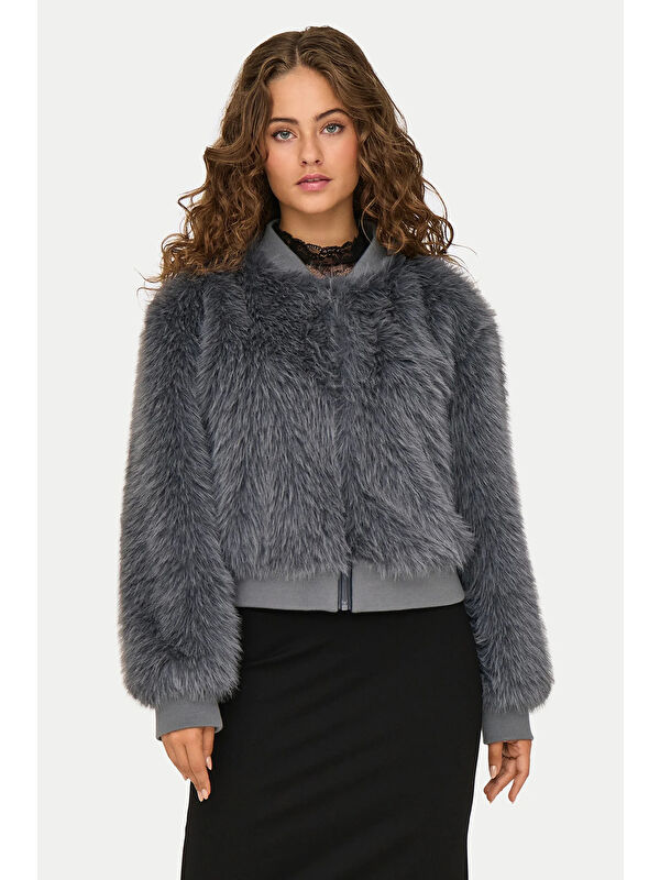 Only Onlmanny Regular Fit Kolej Yaka Yumuşak Tüylü Kadın Mont 15322405