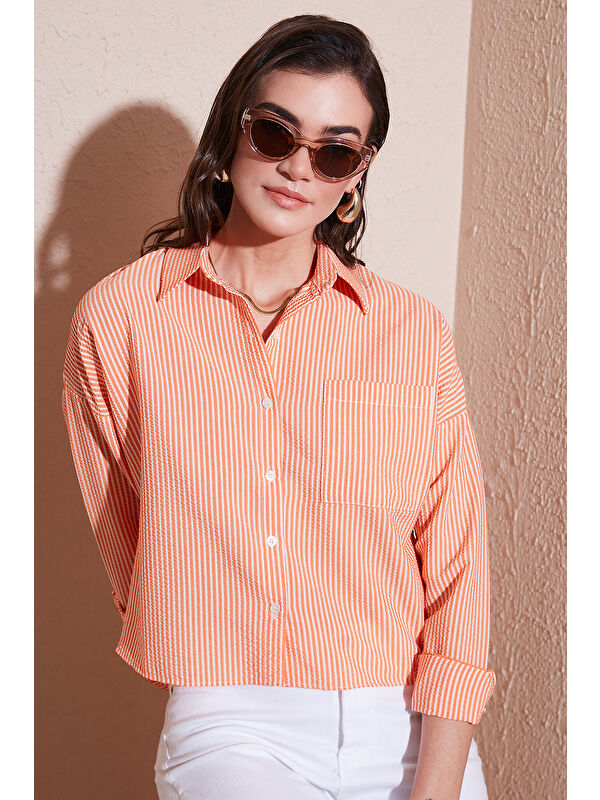 Lela Regular Fit Çizgili Göğüs Cepli Dokulu Gömlek 6772870