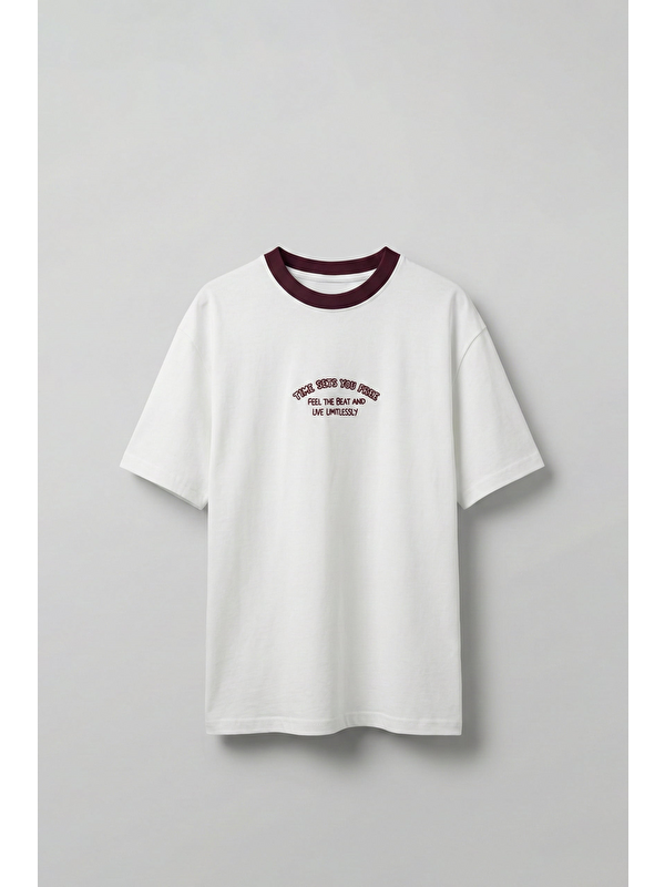 Abluka Online Erkek Oversize Minimal Nakış Detaylı Basic T-Shirt Beyaz / Mürdüm